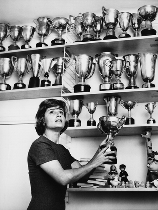 Illustration for article titled Maria Teresa de Filippis Became the First Woman to Race in Formula One by Driving Juan Manuel Fangio's Old Maserati
